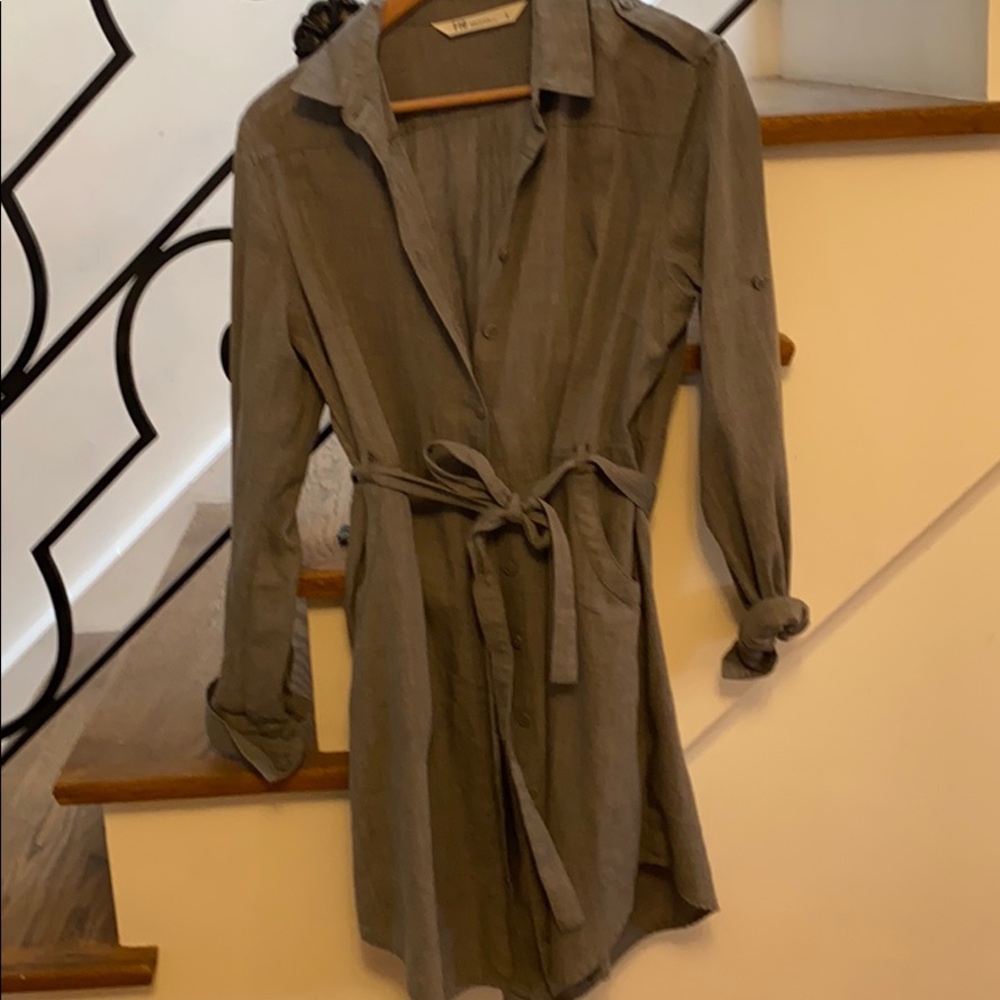 Belted poly tunic.